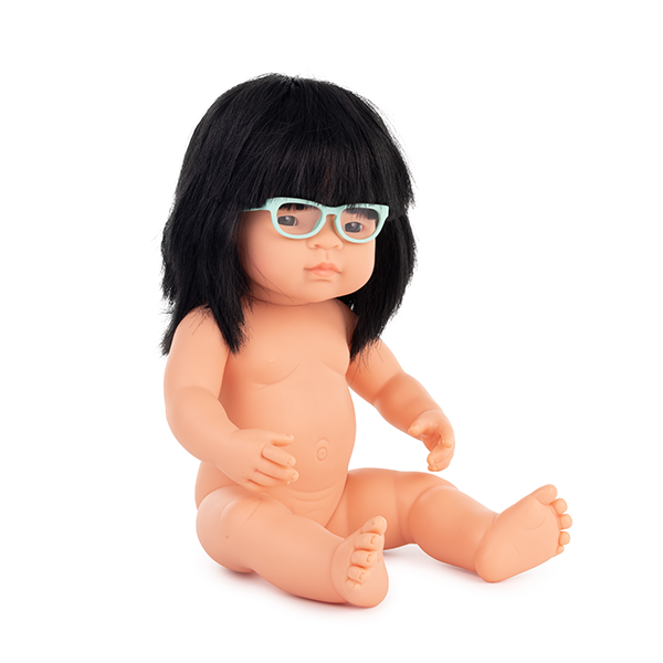 Muñeca asiatica 38 cm. con gafas