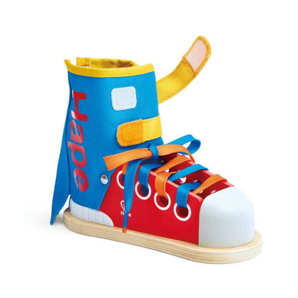 Zapatilla con cordones para atar